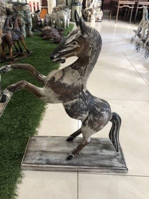 Standing horse decoration