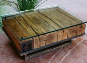 Table Basse Poutres bois plateau verre sur armature métalique