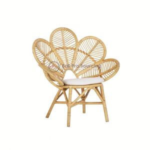 Chair with rattan flower backrest - Chaise avec dossier fleur en rotin