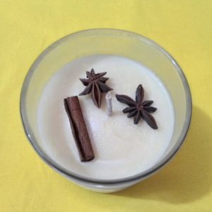 Scented soy candle dried star flower