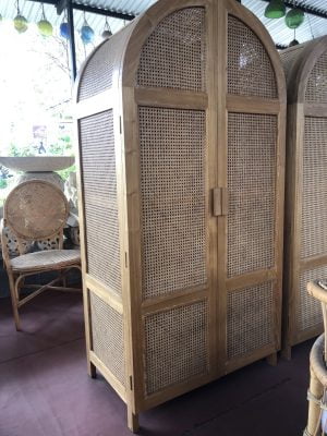 armoire en rotin