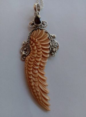 Pendentif Os