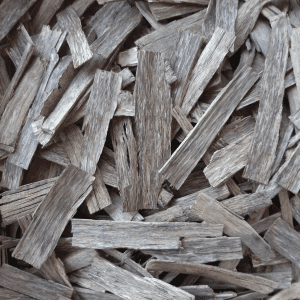 agarwood-essential-oil