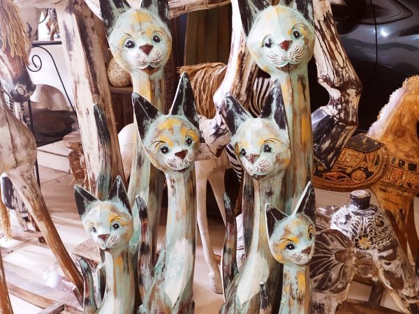 Cats wooden decoration set