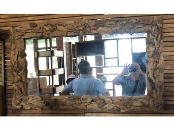 Mirror Frem Lez