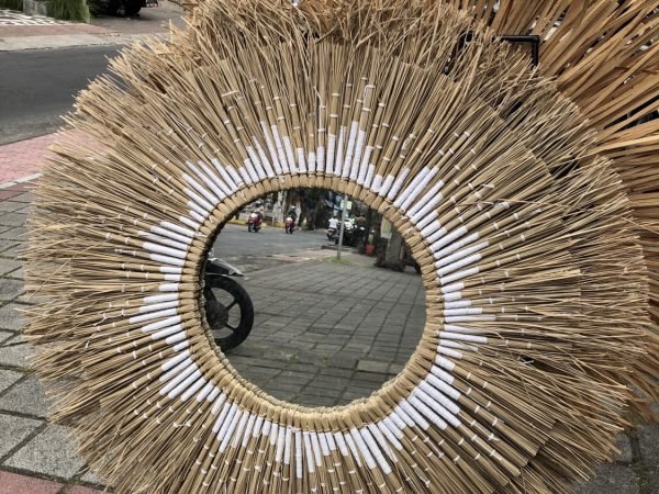Big rumput’s mirror