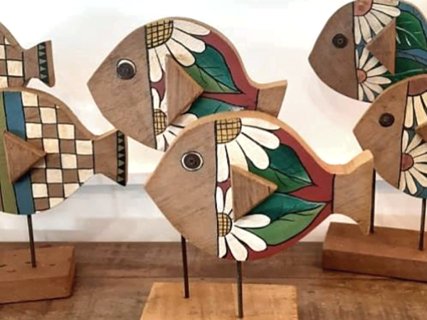 A set Of 3 Standing Wooden Fish With Flower