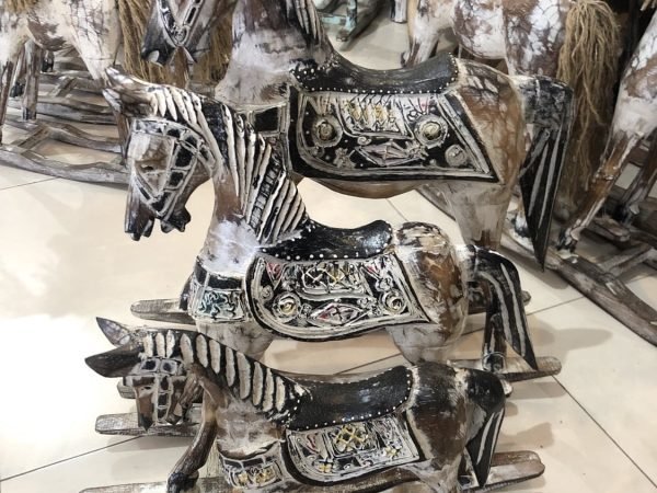 Small wooden horse set