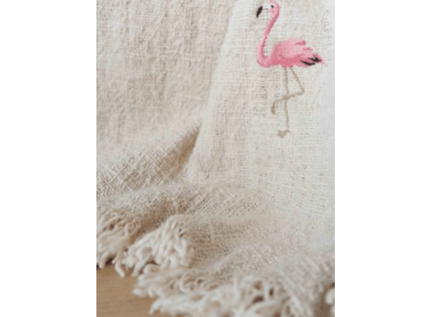 Throw With Flaminggo Motif