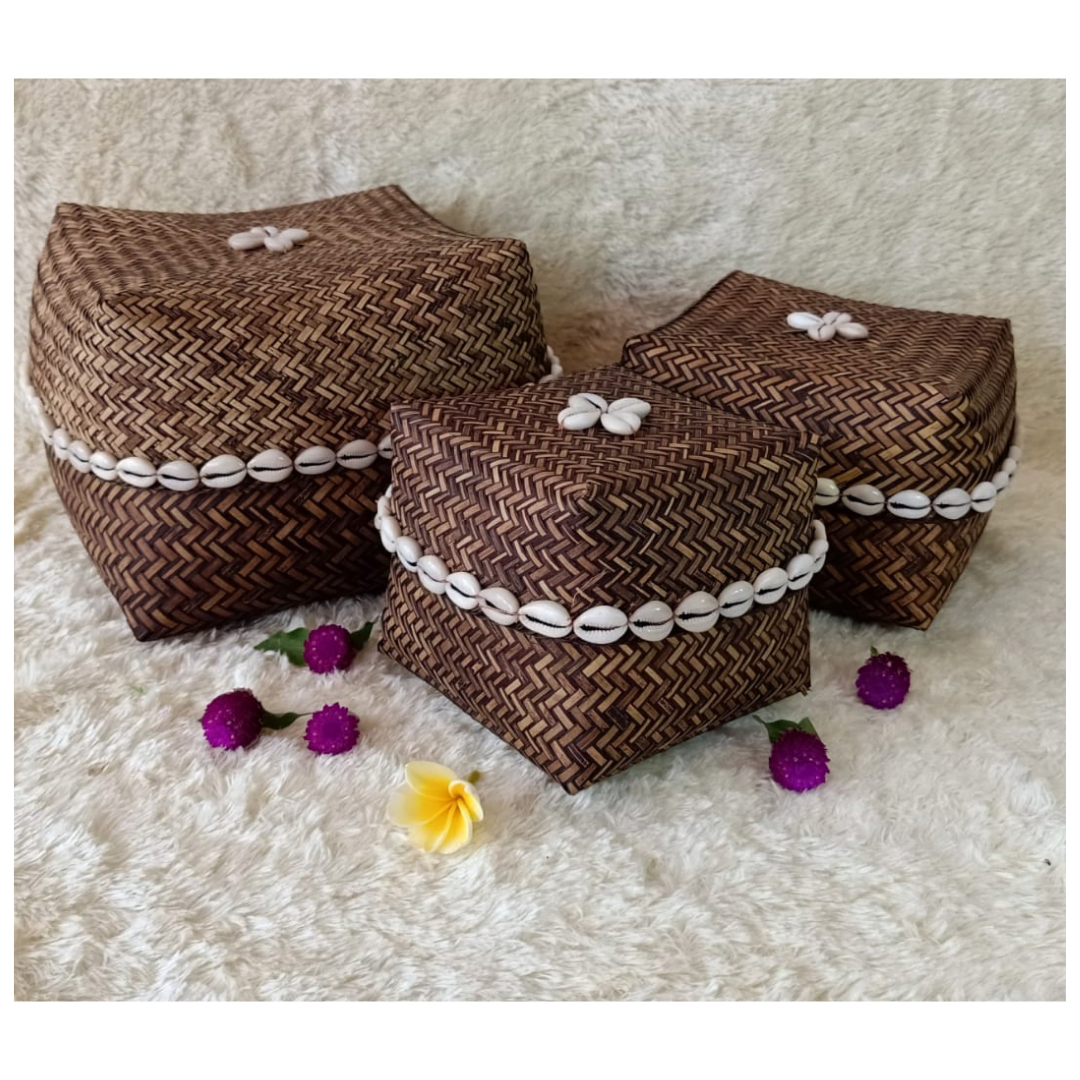 A Set Of 3 Bamboo Box With Sea Shells