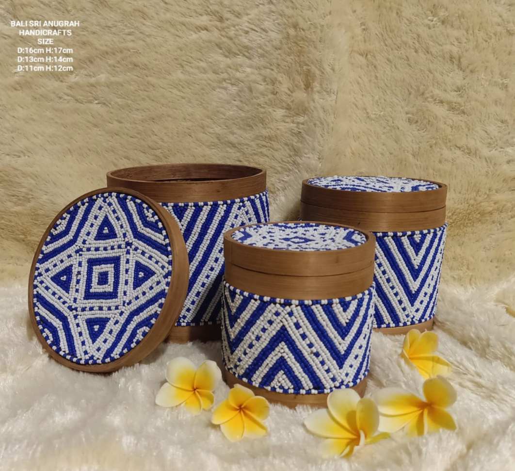 A Set Of 3 Purple White Beads And Bamboo Bali Box (Copy)