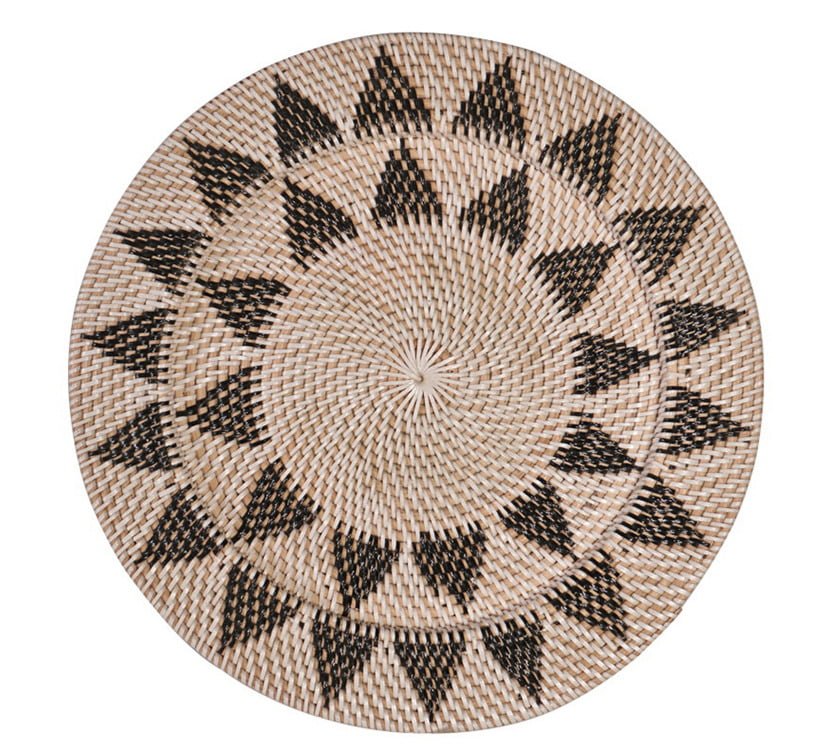 Assiette avec motifs rotin