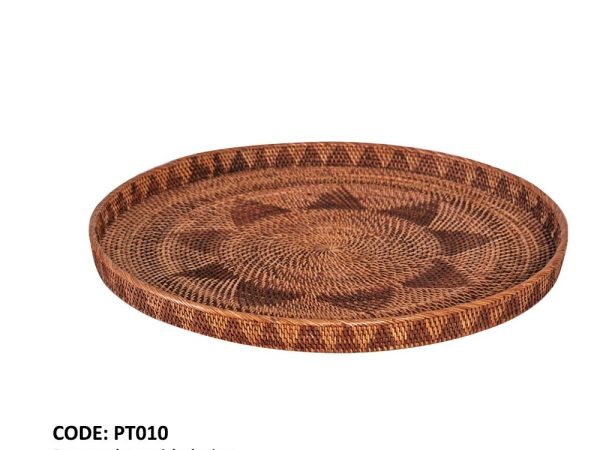 Assiette avec motifs rotin
