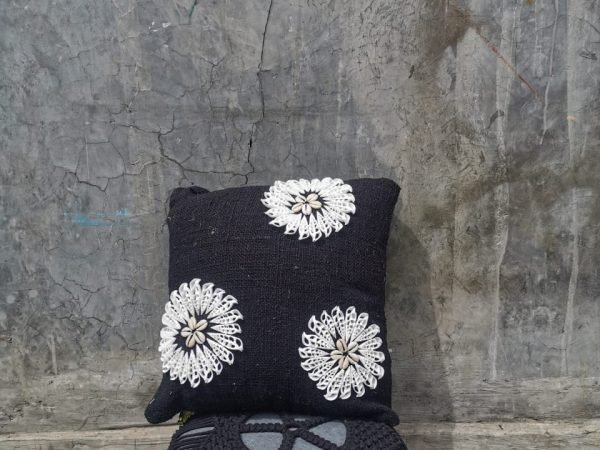 Shell pillow cover Black