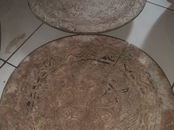 Antique Ethnic Plate - Plat Antique Ethnique